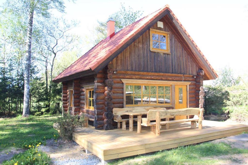 Ala-Laugu Holiday Home Leisi Eksteriør bilde