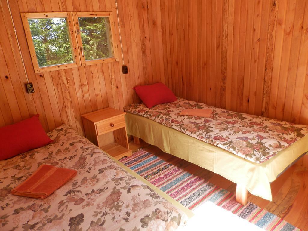 Ala-Laugu Holiday Home Leisi Eksteriør bilde