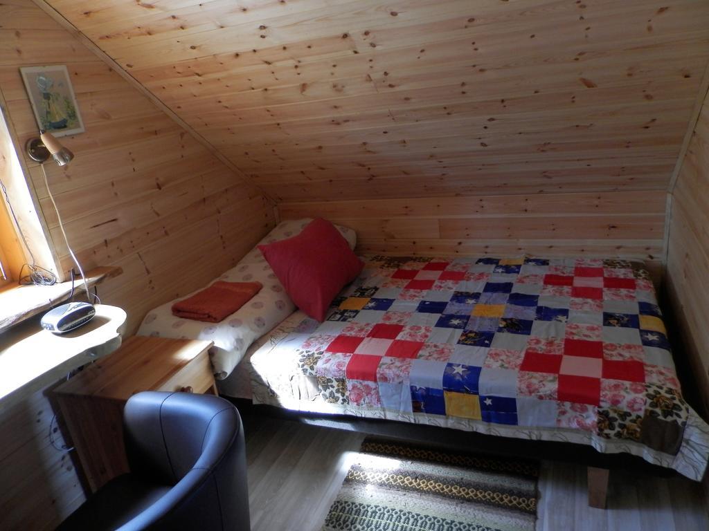 Ala-Laugu Holiday Home Leisi Eksteriør bilde