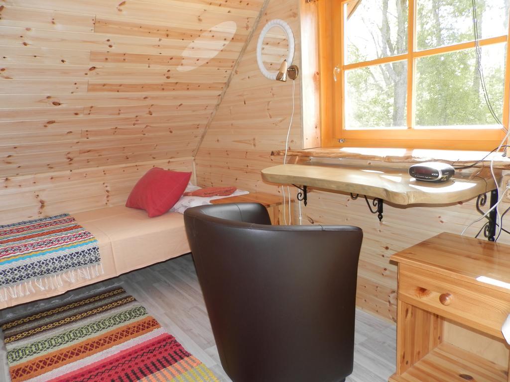 Ala-Laugu Holiday Home Leisi Eksteriør bilde