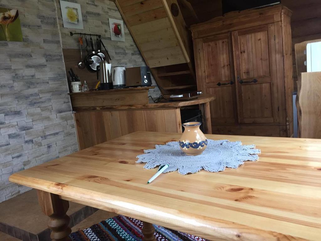 Ala-Laugu Holiday Home Leisi Eksteriør bilde